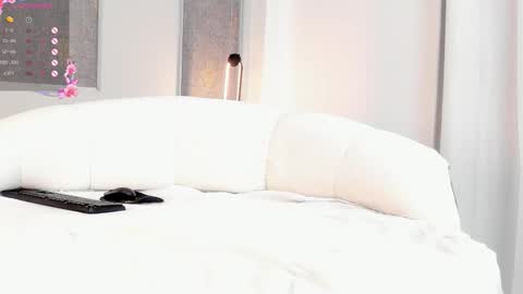 Saraa Gomez online show from February 9, 4:32 pm