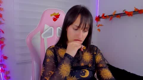 Sarah Ramirez online show from November 11, 3:31 am