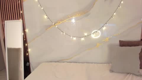 SARAHGIL online show from January 15, 5:38 am