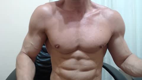 saradorj92 online show from November 30, 9:38 am