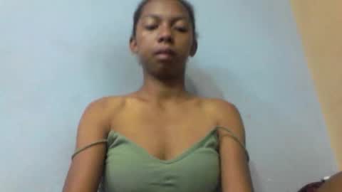 sarah146341 online show from April 15, 12:41 pm