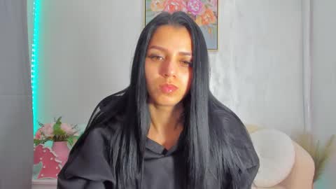Sara online show from April 29, 8:08 am
