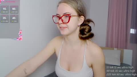 Sarah online show from April 15, 5:49 pm