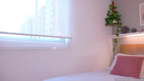 sarah_rayy online show from April 21, 10:28 pm