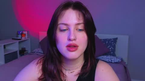 Sarah online show from June 6, 10:59 pm