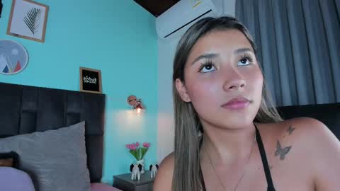 Sarah Evans online show from February 28, 11:45 pm