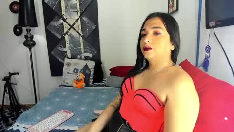  SARAHJEY     online show from May 4, 10:49 pm