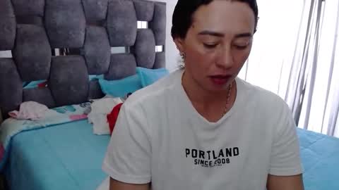 Snapshot of sarahott_1 chatting on September 18, 3:05 pm Lia online show from September 18, 3:05 pm