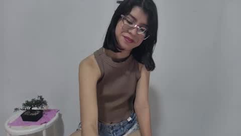 Snapshot of sarahsmitt chatting on October 21, 7:17 pm Sarah online show from October 21, 7:17 pm