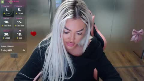 Sarah online show from October 30, 8:37 am