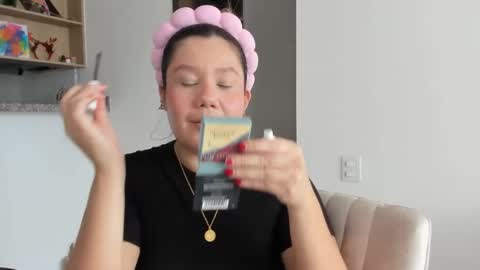 Sara  sarasmithfun by instagram online show from January 7, 7:06 pm