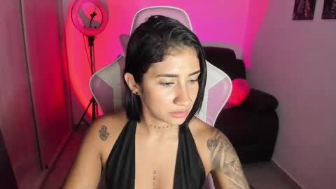 saratukkerr online show from October 24, 3:57 pm