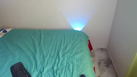 Snapshot of saray_honey1 chatting on February 25, 2:26 pm saray online show from February 25, 2:26 pm