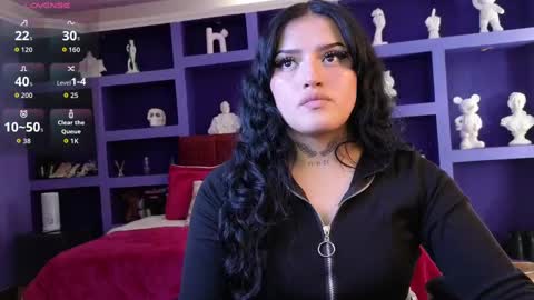 Sari  online show from November 7, 9:28 pm