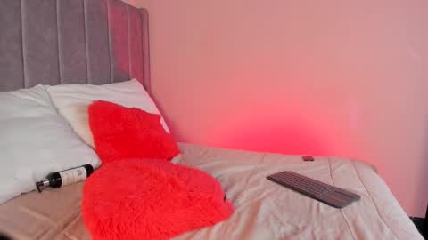 Sara Garcia online show from October 22, 4:15 am