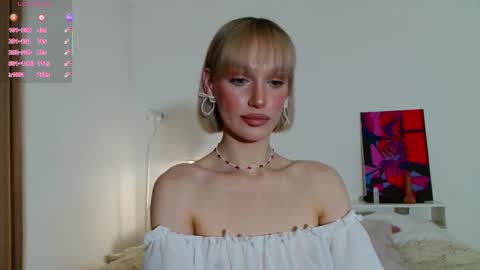 Your Selena 3 online show from February 7, 3:31 am