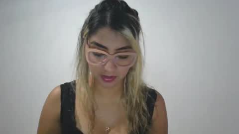 sarissmunera online show from March 6, 3:13 pm