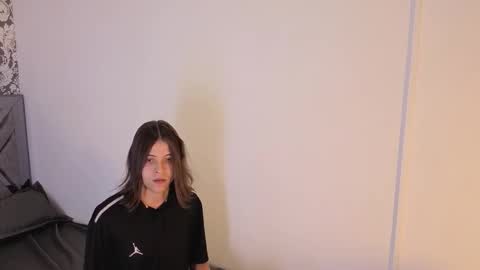 sarah online show from November 29, 9:22 pm