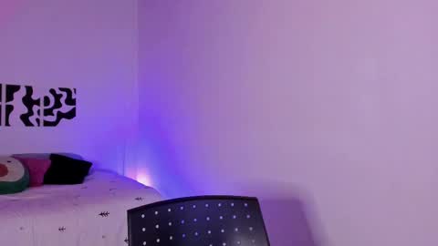 Sara online show from February 9, 8:13 pm