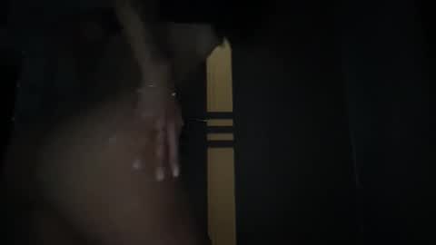 Snapshot of sarrah_rossy chatting on October 15, 9:04 pm Sarrah online show from October 15, 9:04 pm