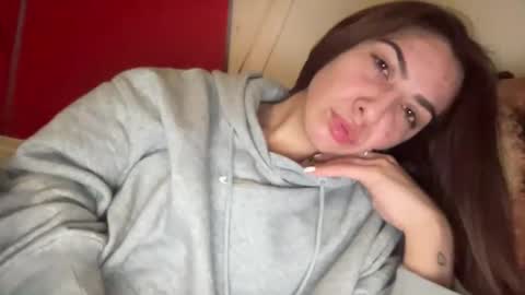 Snapshot of sarrah_rossy chatting on March 10, 2:06 am Sarrah online show from March 10, 2:06 am