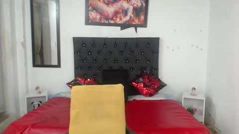 Snapshot of sasha_maturee chatting on February 21, 8:51 am sasha maturee online show from February 21, 8:51 am