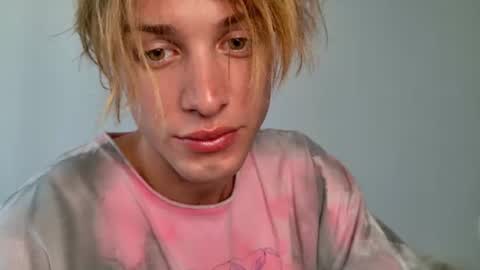 Sasha --  online show from July 30, 9:10 am