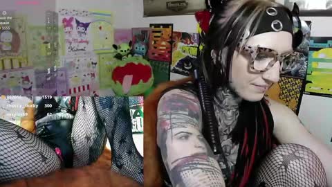 Ivy online show from May 29, 2:59 pm