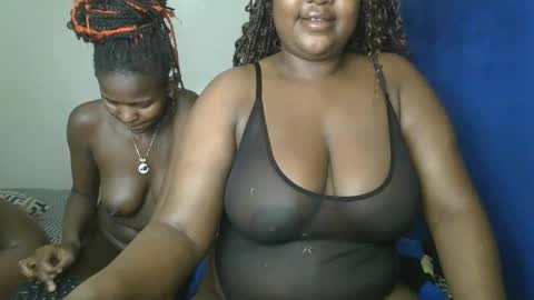 sassie_bee online show from September 13, 11:07 pm