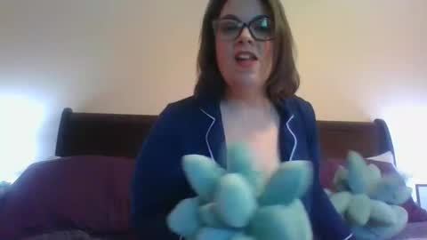 sassyavarose online show from December 4, 5:45 pm