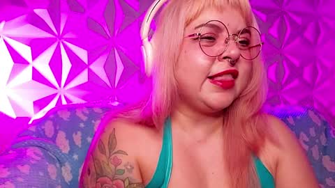 Gina George online show from April 1, 11:56 pm