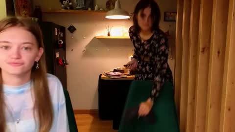 LUNA and ANNA    online show from September 21, 6:12 pm