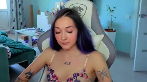 Ariel online show from June 5, 6:52 am