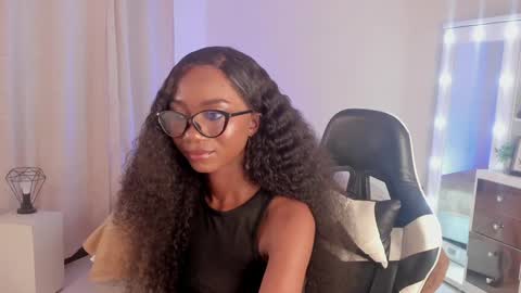 Savannahwildee online show from January 13, 8:48 pm