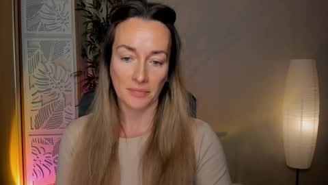 save the qween online show from February 28, 12:31 pm