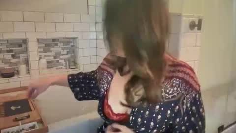 Good Girls Say Please...and Thank You online show from February 11, 4:22 pm