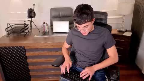 Sayron online show from November 13, 8:11 pm