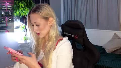 Hello guys our name is Emily Nicole Alice. We are very funny and love to spend time well online show from September 21, 5:50 pm