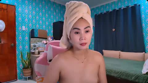 Snapshot of scar58 chatting on October 24, 2:23 am scarlett. online show from October 24, 2:23 am