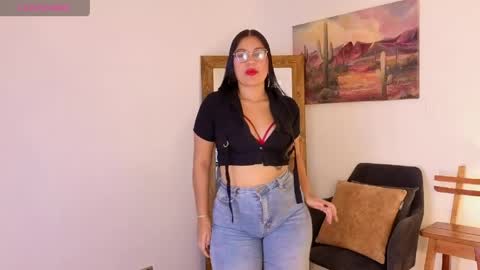 scarlet__15 online show from April 20, 12:19 pm