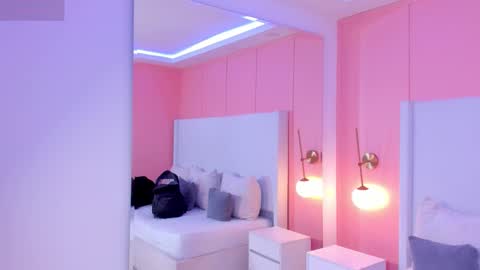 Scarlet online show from January 17, 7:44 pm