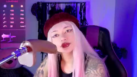 scarlet_gold online show from June 17, 9:09 pm