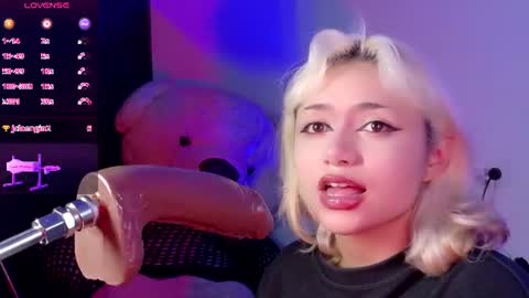 scarlet_gold online show from June 14, 2:24 am