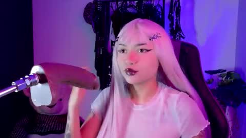 scarlet_gold online show from June 18, 8:36 pm