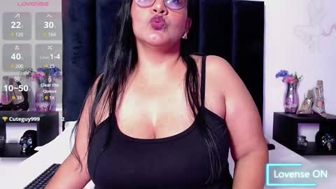 Scarlet Ray  online show from October 6, 2:35 pm