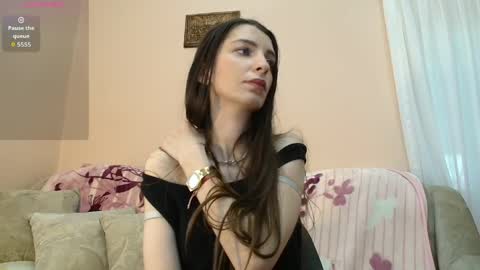 Scarlet online show from April 3, 3:19 pm