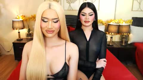 Scarlet online show from April 4, 8:05 pm