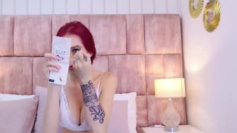 Scarlet Fooxs online show from April 21, 12:12 pm