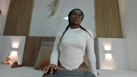 scarletheex online show from March 29, 10:33 pm