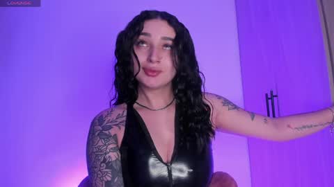 SCARLETT COLLINS online show from April 10, 11:04 am